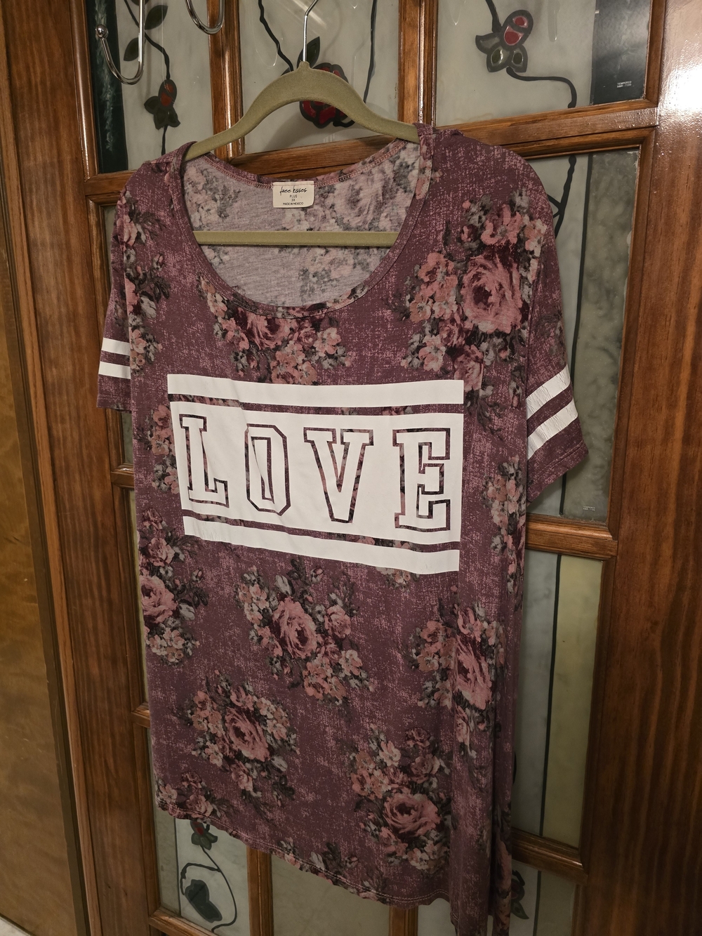 Free Kisses Plum Floral LOVE Graphic Short Sleeve Tee